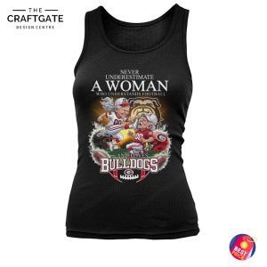 Georgia Bulldogs Never Underestimate A Woman T-Shirt